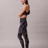 Leggings 7/8 com estampado abstrato desportivo suave Leggings 7/8 com estampado abstrato desportivo suave