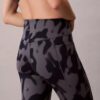 Leggings 7/8 com estampado abstrato desportivo suave Leggings 7/8 com estampado abstrato desportivo suave