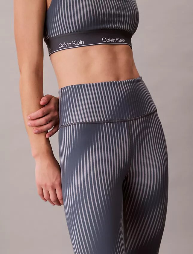 Leggings de cintura alta com 7/8 e estampado desportivo moderno Leggings de cintura alta com 7/8 e estampado desportivo moderno