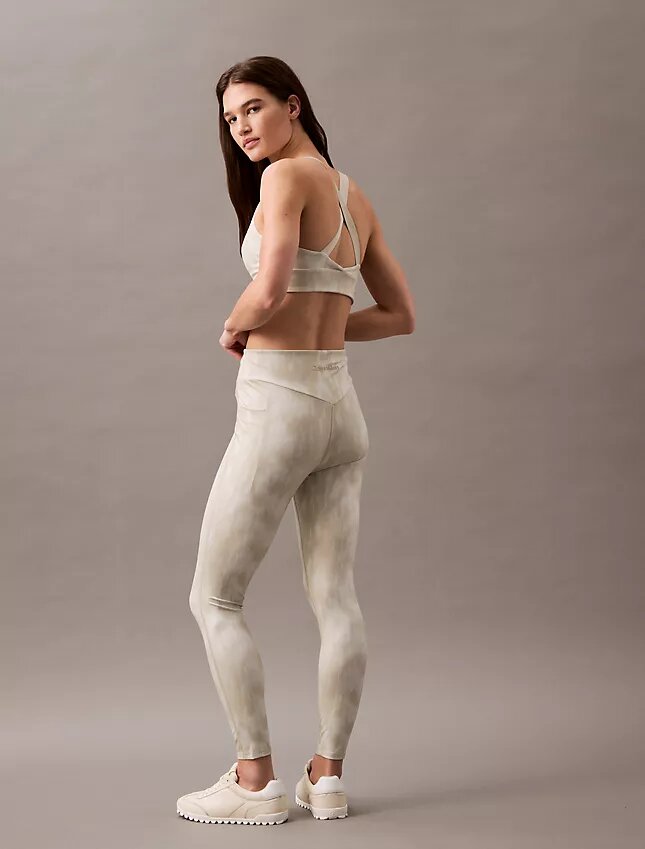 Leggings desportivas elásticas e macias de comprimento 7/8 Leggings desportivas elásticas e macias de comprimento 7/8