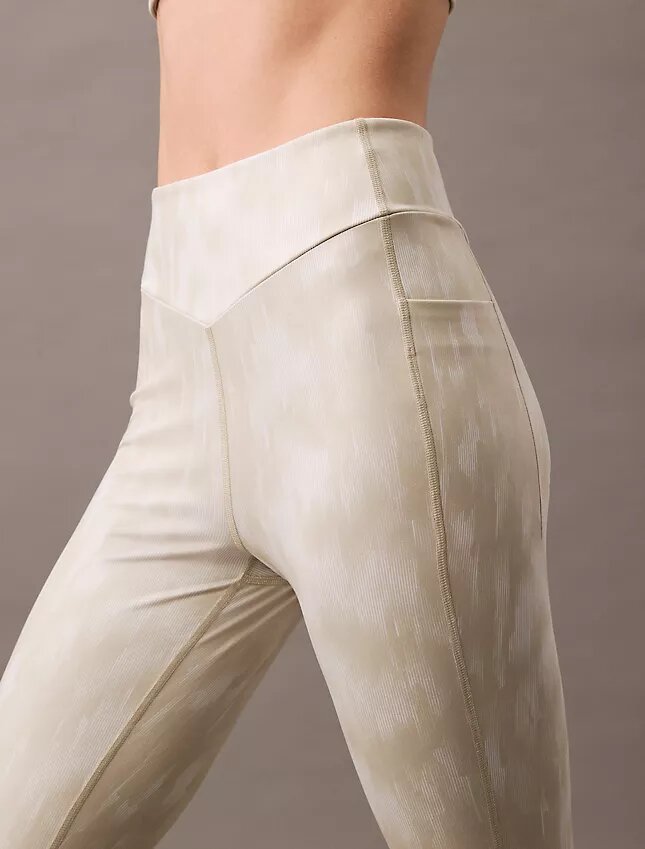 Leggings desportivas elásticas e macias de comprimento 7/8 Leggings desportivas elásticas e macias de comprimento 7/8