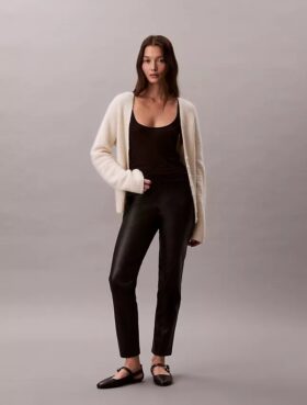 Leggings em imitação de couro