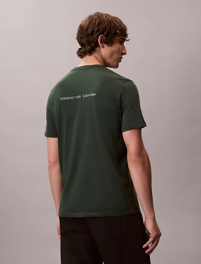 Logótipo com motivo floral Logótipo com motivo floral