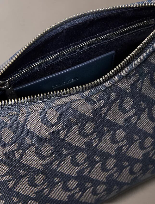 Mala de ombro com logótipo Monogram plissado Mala de ombro com logótipo Monogram plissado