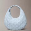 Mala Hobo em Denim com Logótipo Emblemático em Toda a Superfície Mala Hobo em Denim com Logótipo Emblemático em Toda a Superfície