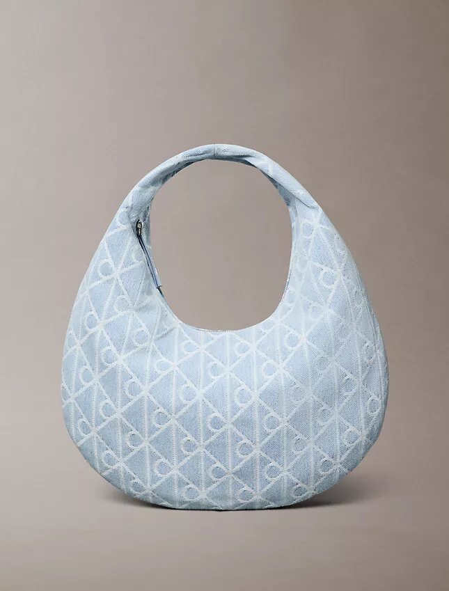 Mala Hobo em Denim com Logótipo Emblemático em Toda a Superfície Mala Hobo em Denim com Logótipo Emblemático em Toda a Superfície