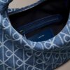 Mala Hobo em Denim com Logótipo Emblemático em Toda a Superfície Mala Hobo em Denim com Logótipo Emblemático em Toda a Superfície