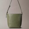 Mala tipo balde com logótipo em todo o corpo e bolsa Mala tipo balde com logótipo em todo o corpo e bolsa