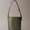 Mala tipo balde com logótipo em todo o corpo e bolsa Mala tipo balde com logótipo em todo o corpo e bolsa
