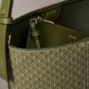 Mala tipo balde com logótipo em todo o corpo e bolsa Mala tipo balde com logótipo em todo o corpo e bolsa