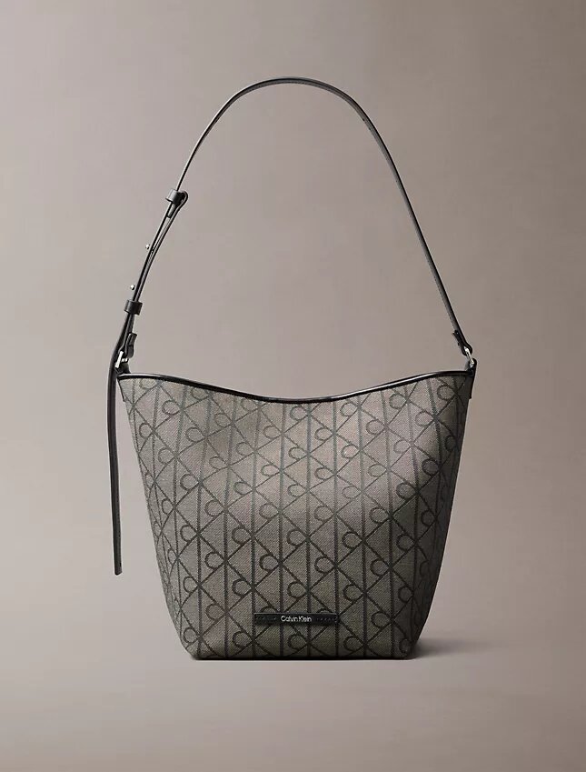 Mala tipo balde em jacquard com logótipo em todo o tecido e bolsa interior Mala tipo balde em jacquard com logótipo em todo o tecido e bolsa interior