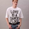 Marc Hundley Pride Love is a Dance Floor Camiseta Descontraída