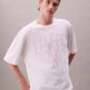 Marc Hundley Pride Lovers em T-shirt de corte descontraído Marc Hundley Pride Lovers em T-shirt de corte descontraído