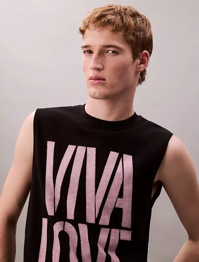 Marc Hundley Pride Viva Love Camisola sem mangas de corte descontraído Marc Hundley Pride Viva Love Camisola sem mangas de corte descontraído