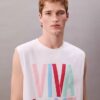 Marc Hundley Pride Viva Love Camisola sem mangas de corte descontraído Marc Hundley Pride Viva Love Camisola sem mangas de corte descontraído