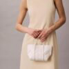 Mini-bolsa tipo tote com alça transversal Mini-bolsa tipo tote com alça transversal