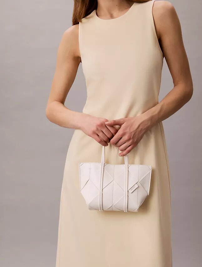 Mini-bolsa tipo tote com alça transversal Mini-bolsa tipo tote com alça transversal