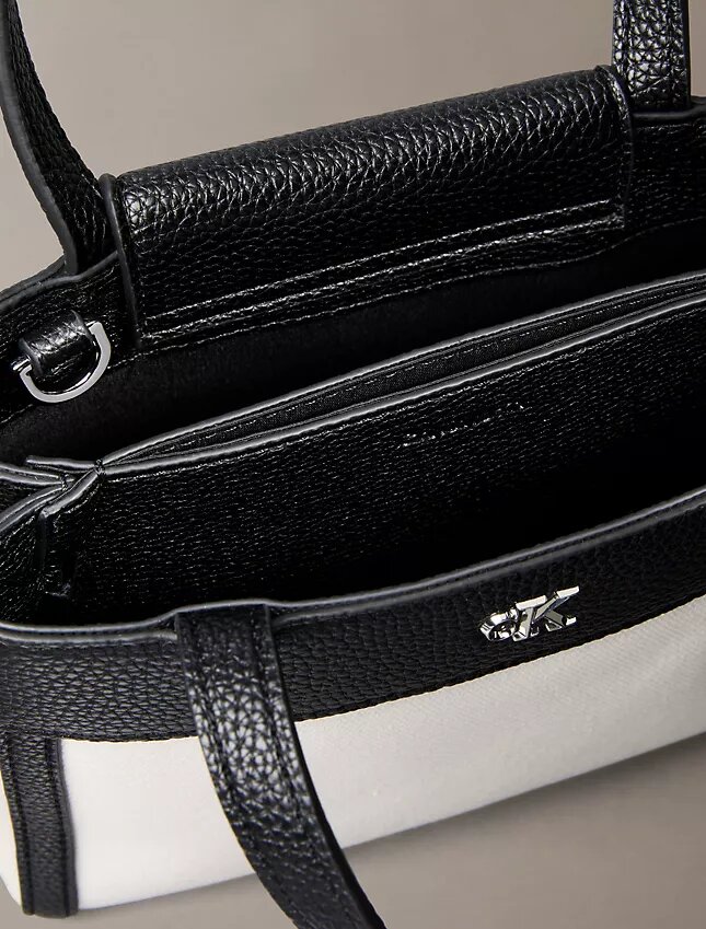 Mini-bolsa transversal em lona Monogram Mini-bolsa transversal em lona Monogram