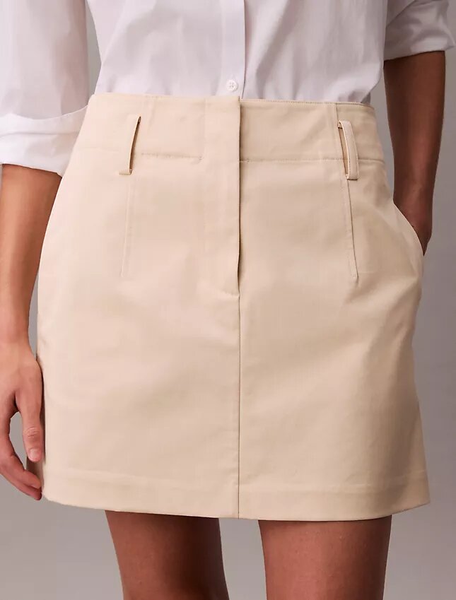 Mini-saia em chino de algodão Mini-saia em chino de algodão