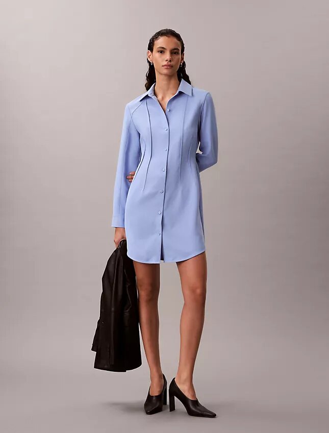 Mini-vestido casual em sarja Mini-vestido casual em sarja