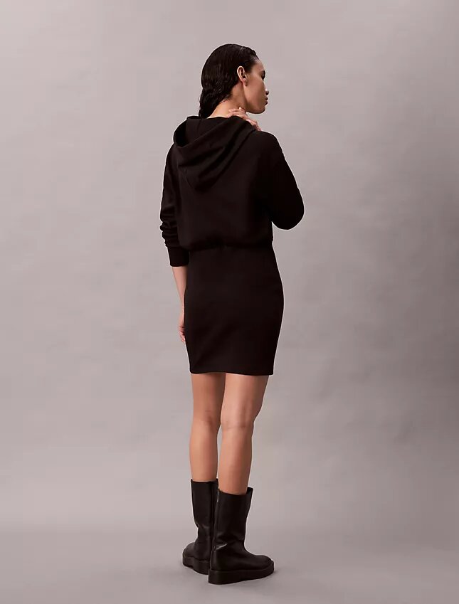 Mini-vestido com capuz Mini-vestido com capuz