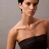 Mini-vestido com decote halter