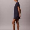 Mini-vestido tipo t-shirt com padrão floral Mini-vestido tipo t-shirt com padrão floral