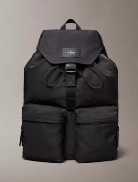 Mochila com aba superior em nylon