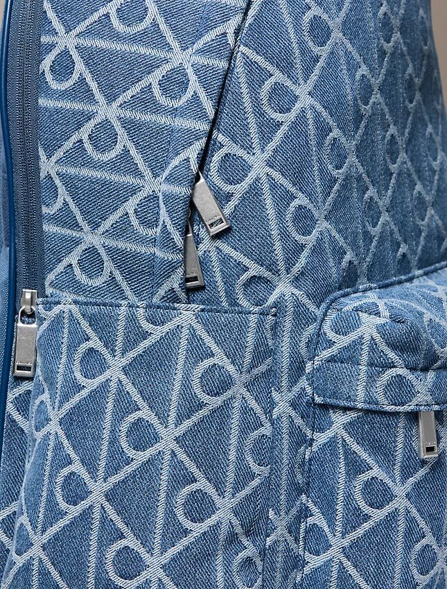 Mochila com logótipo em Denim por toda a superfície Mochila com logótipo em Denim por toda a superfície
