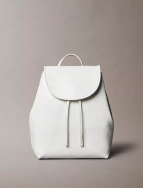 Mochila com logótipo em todo o tecido