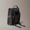 Mochila com logótipo em todo o tecido Mochila com logótipo em todo o tecido
