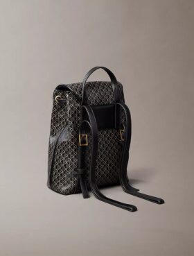Mochila com logótipo em todo o tecido Mochila com logótipo em todo o tecido
