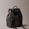 Mochila com logótipo em todo o tecido