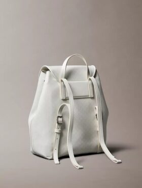 Mochila com logótipo em todo o tecido