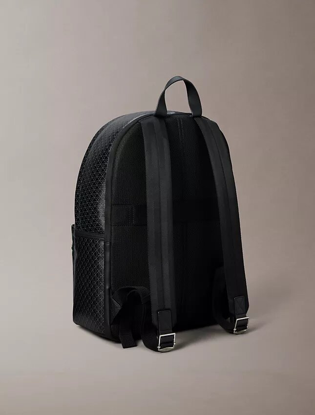 Mochila com logótipo em todo o tecido Mochila com logótipo em todo o tecido