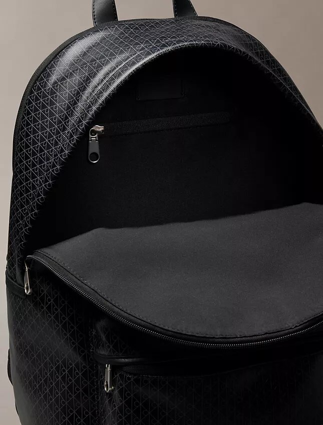Mochila com logótipo em todo o tecido Mochila com logótipo em todo o tecido