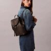 Mochila com logótipo em todo o tecido