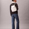 Mochila com logótipo em todo o tecido