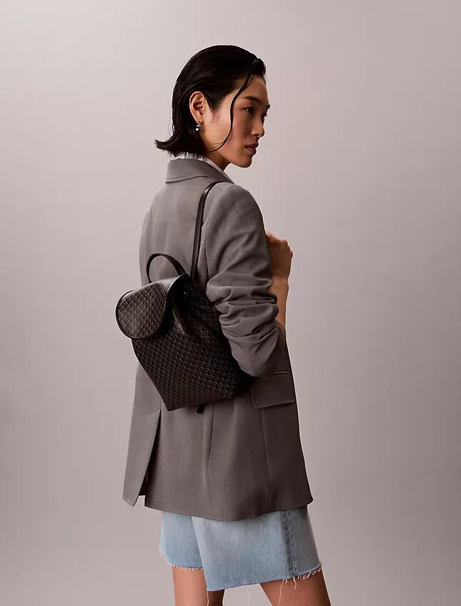 Mochila com logótipo em todo o tecido Mochila com logótipo em todo o tecido