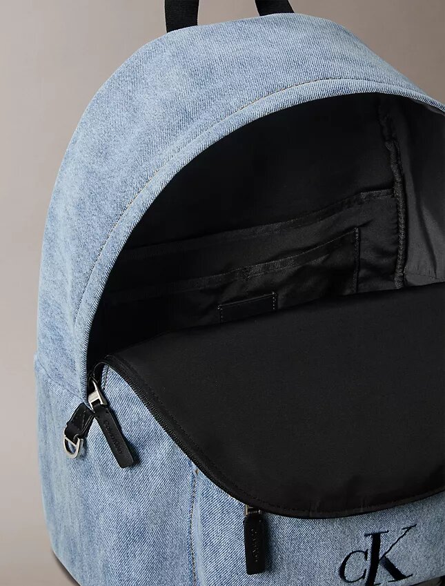 Mochila Denim com logótipo Monogram em ganga Mochila Denim com logótipo Monogram em ganga