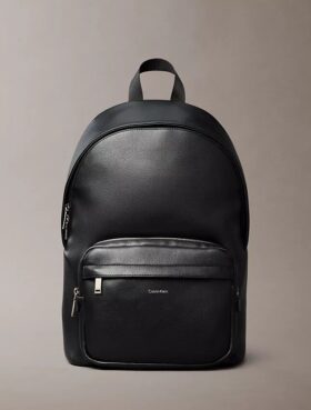 Mochila redonda com logótipo em relevo