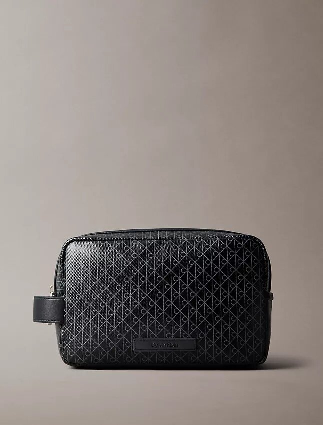 Necessaire com fecho e logótipo em toda a superfície Necessaire com fecho e logótipo em toda a superfície