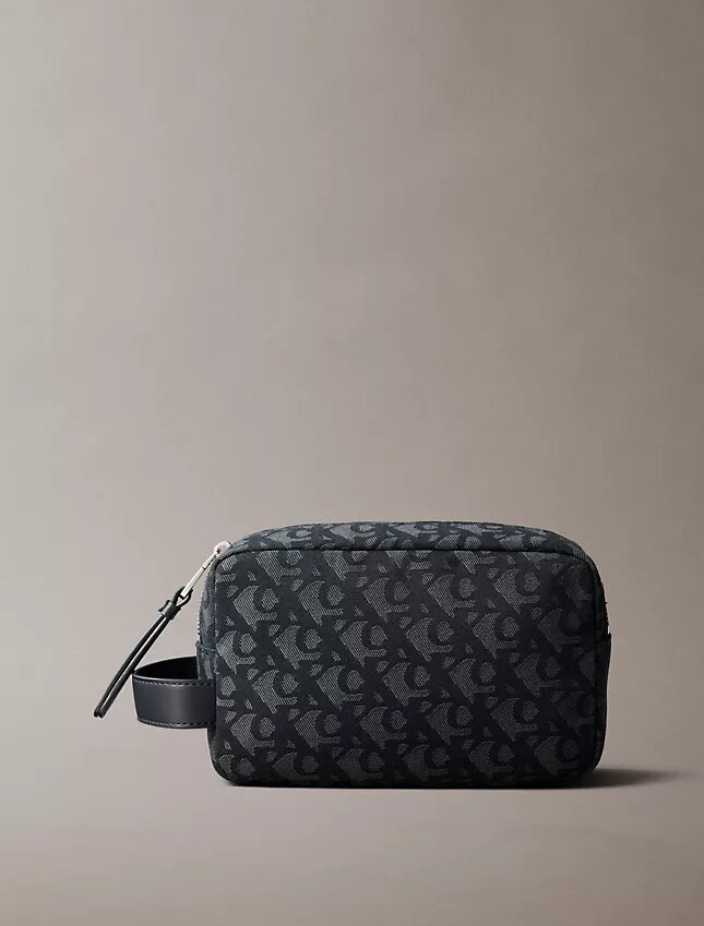 Necessaire com monograma em toda a superfície Necessaire com monograma em toda a superfície