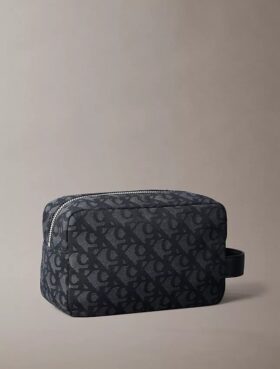 Necessaire com monograma em toda a superfície