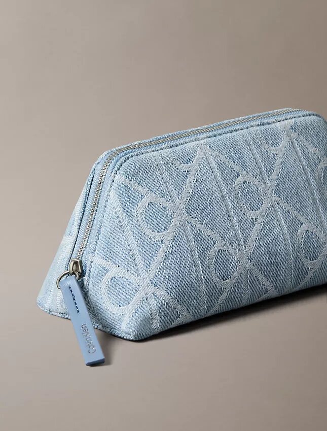 Necessaire Denim com logótipo em todo o tecido Necessaire Denim com logótipo em todo o tecido