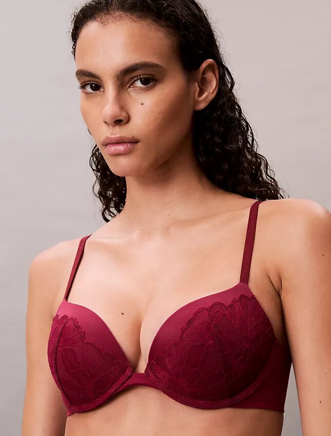 Perfectly Fit Push-Up Plunge Bra em renda com ajuste perfeito Perfectly Fit Push-Up Plunge Bra em renda com ajuste perfeito