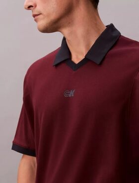 Polo clássico com logótipo Monogram desportivo
