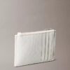 Porta-cartões com fecho superior e logótipo estampado em toda a superfície Porta-cartões com fecho superior e logótipo estampado em toda a superfície