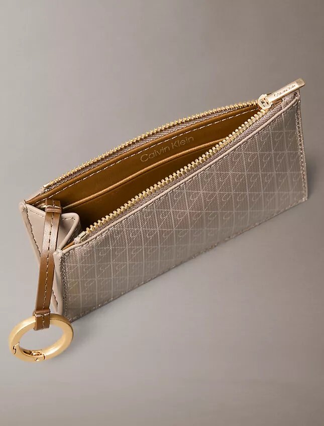 Porta-cartões com fecho superior e logótipo estampado em toda a superfície Porta-cartões com fecho superior e logótipo estampado em toda a superfície