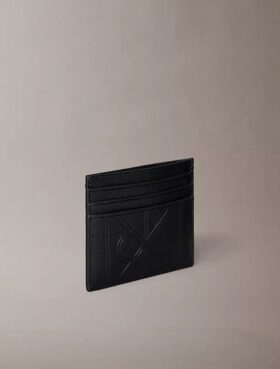 Porta-cartões com logótipo em relevo